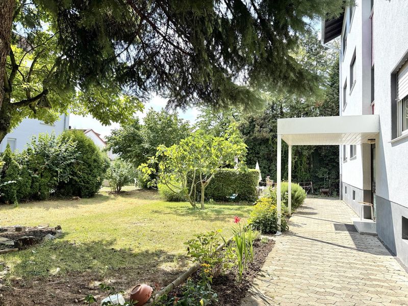 Investieren Sie in Ihre Zukunft: 3 Zimmerwohnung, große Küche + Stellplatz in angenehmer Wohnlage